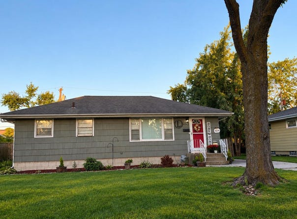 8042 Tapper Avenue, Munster, IN 46321