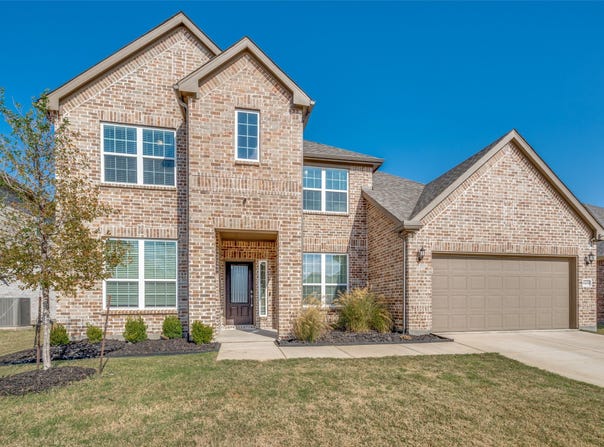 1609 Quentin Drive, Aubrey, TX 76227