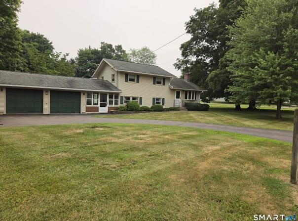 15 Russo Drive, Hamden, CT 06518