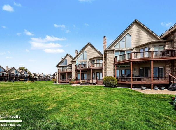 50703 Harbour View Drive, New Baltimore, MI 48047