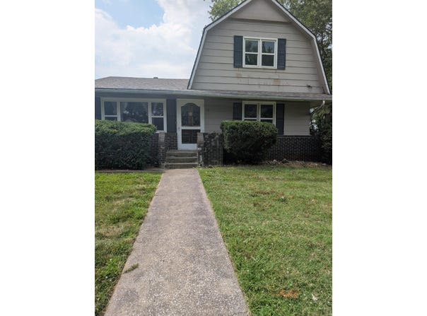 106 Chestnut St, Blackburn, MO 65321