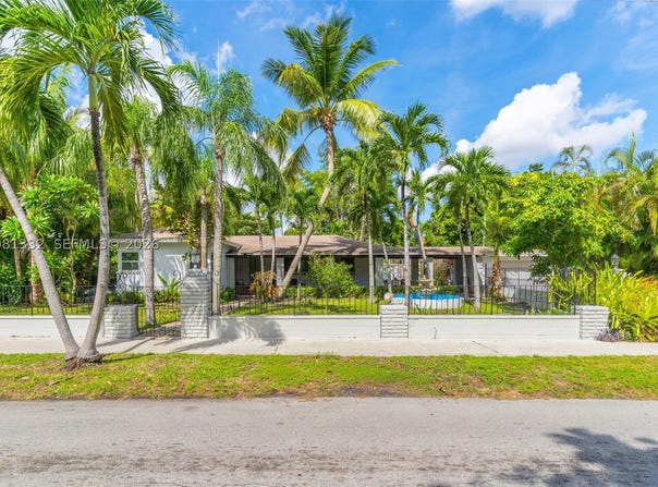 2407 Washington St, Hollywood, FL 33020