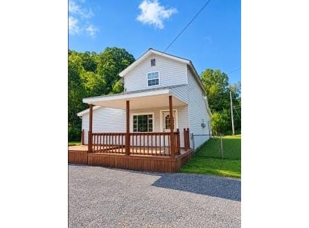 42 Dove Lane, Millstone, KY 41838