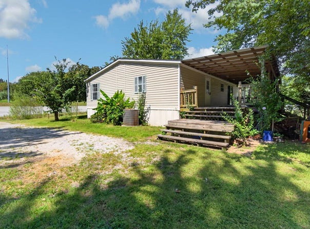 135 Cedar Lane, Allons, TN 38541