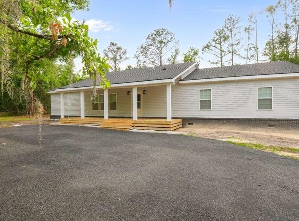 2021 Sparrow Lane, Blackshear, GA 31516