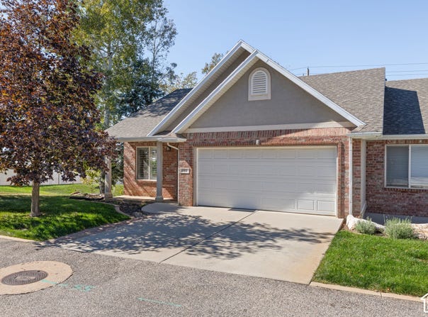 661 N 1340 E, Fruit Heights, UT 84037
