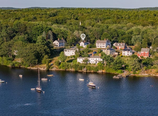 15 Old Stage Road, Woolwich, ME 04579