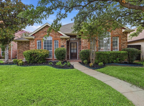 1760 Blackstone Drive, Carrollton, TX 75007