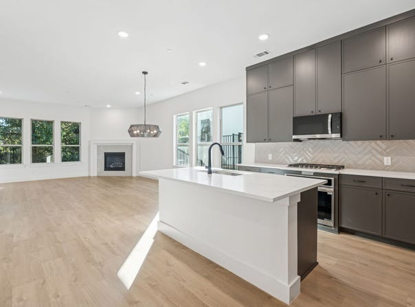 126 Bridgewater Way, Hickory Creek, TX 75065