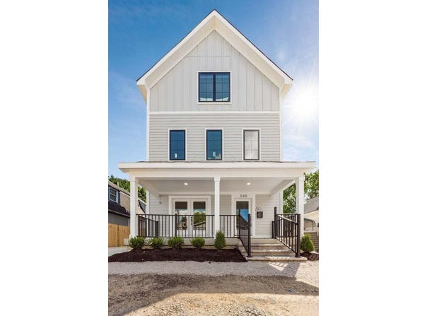 245 E Redbud Alley, Columbus, OH 43206
