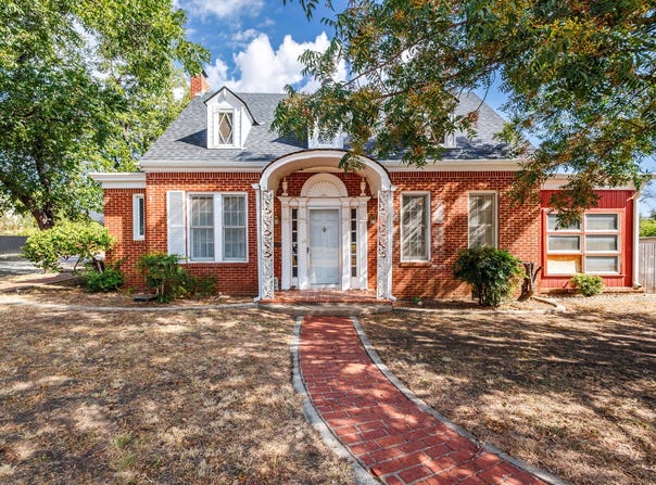 1016 W Walnut, Coleman, TX 76834