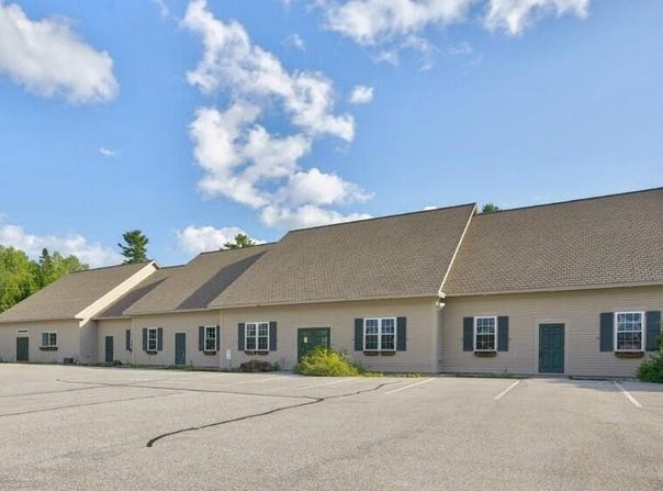 641 Main Road, Holden, ME 04429