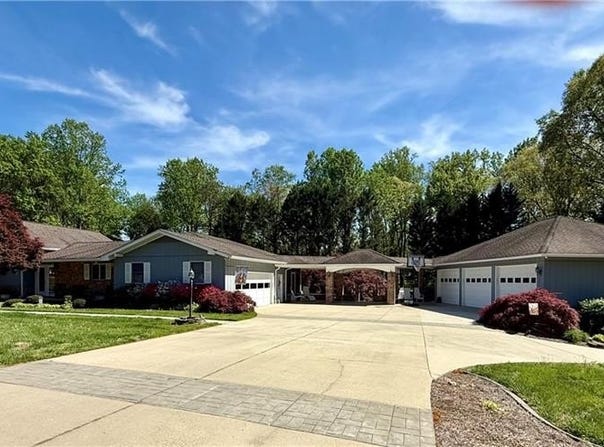 321 Pineview Drive, Mount Airy, NC 27030