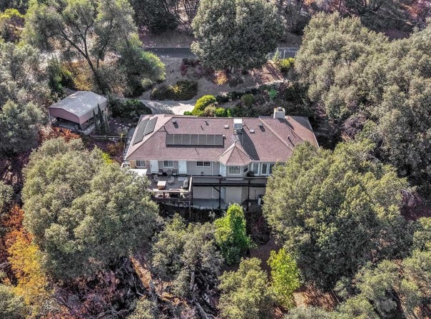 39309 Forest Park Ln, Oakhurst, CA 93644