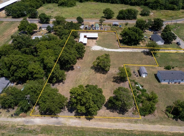 933 Scott, Honey Grove, TX 75446
