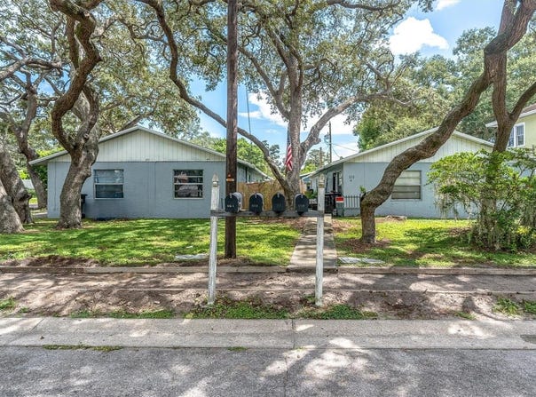 373 5TH Street NW, LARGO, FL 33770