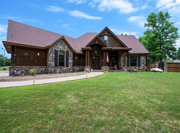 100 Woodbridge Cove, Broken Bow, OK 74728