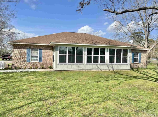 2259 E Laurel St, Atmore, AL 36502