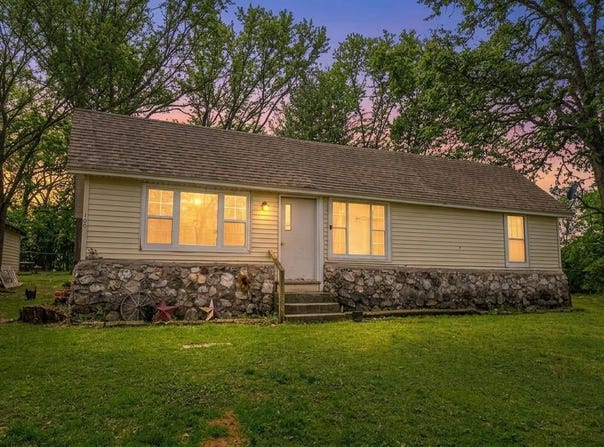 100 E Adams Street, Thayer, MO 65791