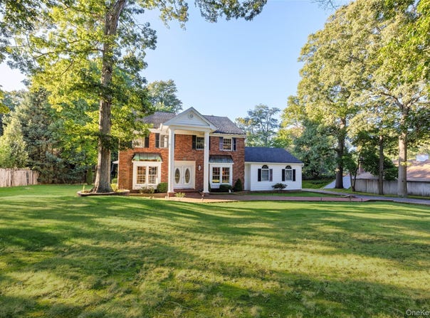 282 Harned Road, Commack, NY 11725