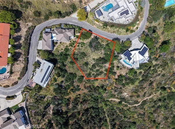 1570 Glen Oaks Boulevard, Pasadena, CA 91005