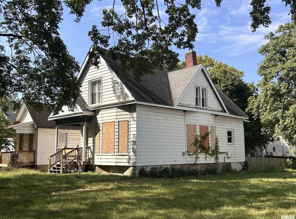 323 S STATE Street, Springfield, IL 62704
