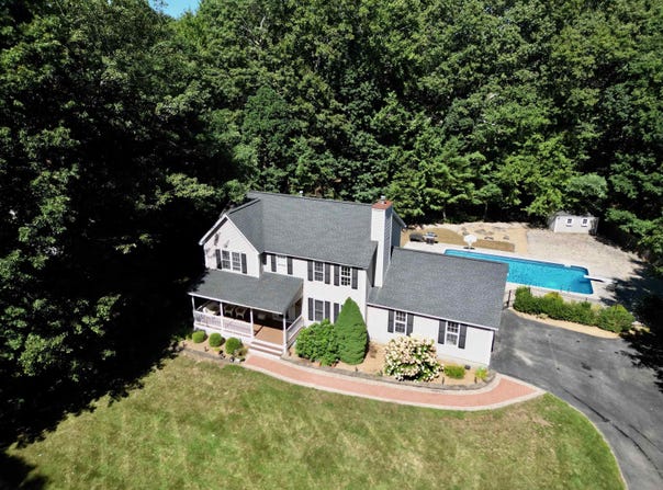 9 Hampstead Road, Merrimack, NH 03054