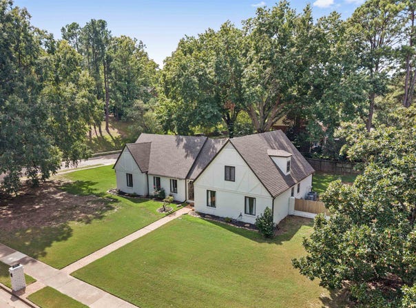 2575 OVERLOOK Dr, Germantown, TN 38138
