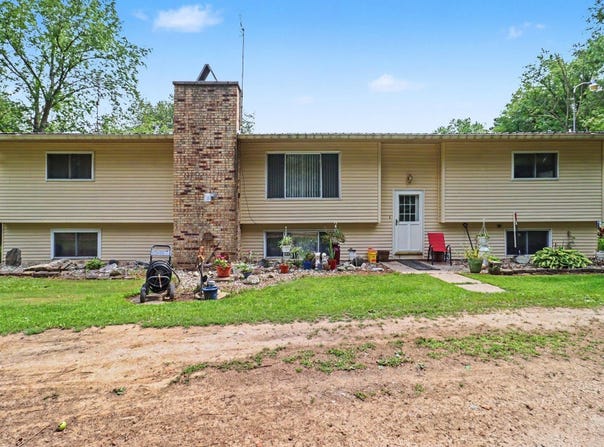 1278 N Waldron Road, Crystal, MI 48818