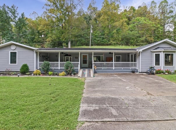 3399 Howells Mill Rd, Ona, WV 25545