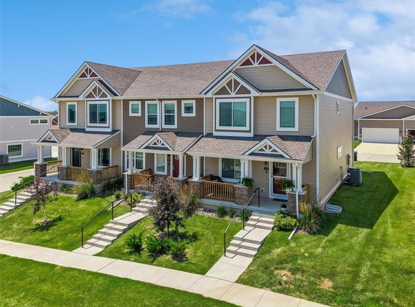 1283 S 91st Street, West Des Moines, IA 50266