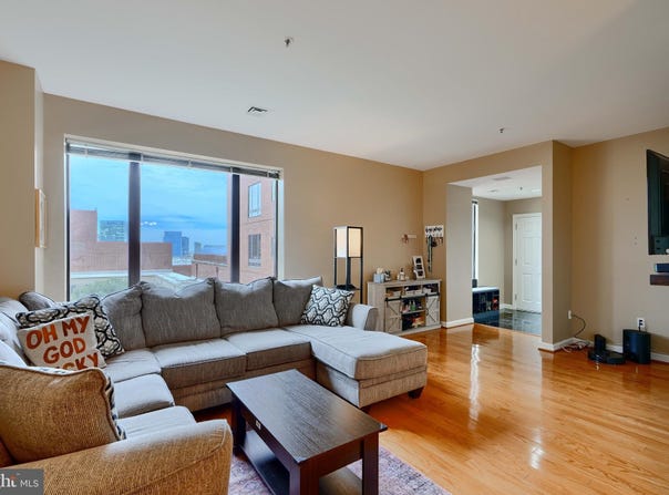 10 E LEE Street, BALTIMORE, MD 21202