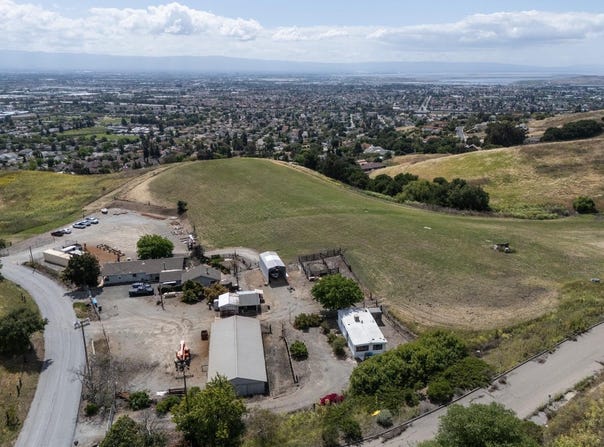 2375 Old Calaveras RD, MILPITAS, CA 95035