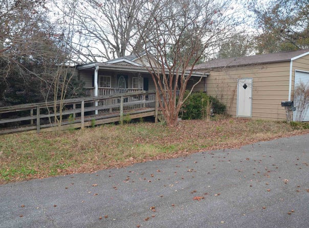 101 Mauldin Circle, Iva, SC 29655