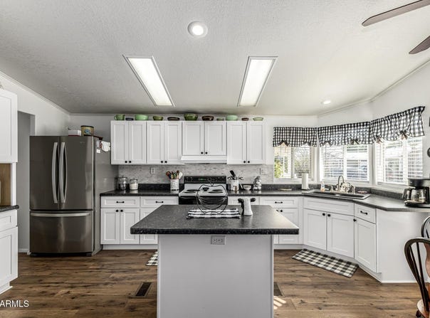 2400 E BASELINE Avenue, Apache Junction, AZ 85119
