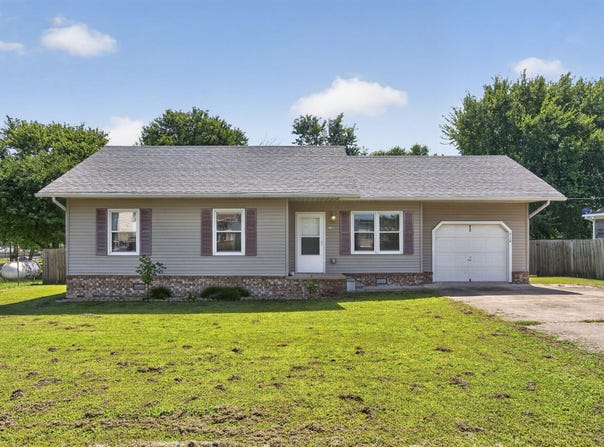712 S Chestnut Street, Buffalo, MO 65622
