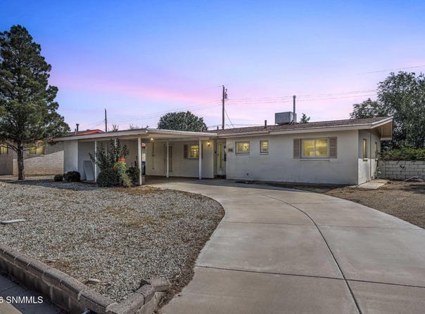1015 Calle Del Encanto, Las Cruces, NM 88005