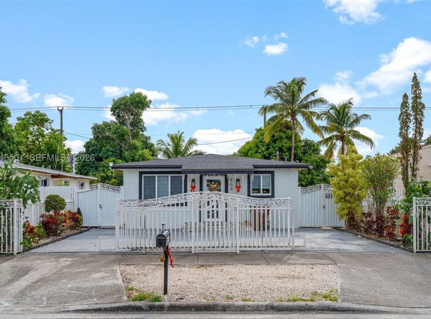 864 E 29th St, Hialeah, FL 33013