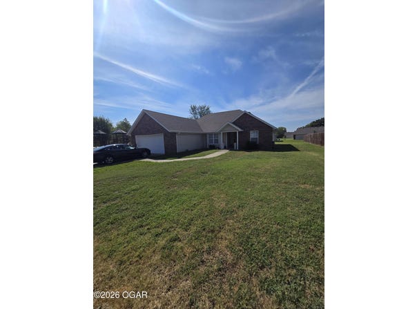 816 Nicholas Lane, Carl Junction, MO 64834
