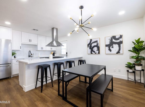 216 E WASHINGTON Avenue, Gilbert, AZ 85234