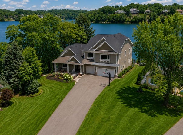 3396 Kings Point Road, Excelsior, MN 55331
