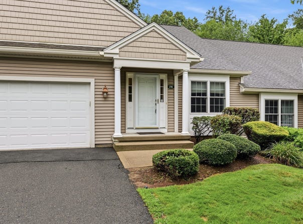 75 Shadow Brook Est, South Hadley, MA 01075