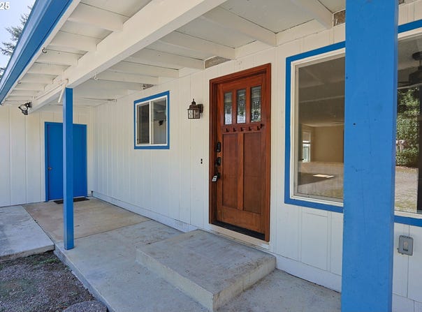 60031 FAIRVIEW Rd, Coquille, OR 97423
