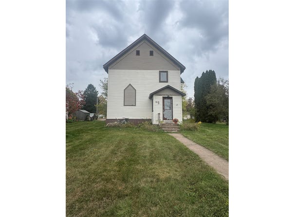 817 Scribner Street, Spooner, WI 54801