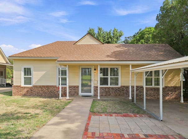 1008 Locust, Alva, OK 73717