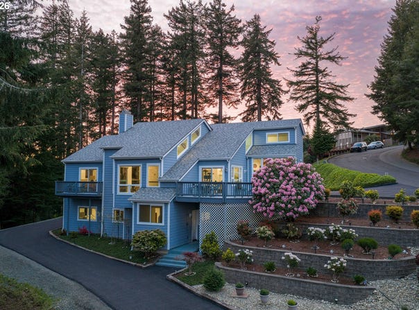 601 TELEGRAPH Dr, CoosBay, OR 97420