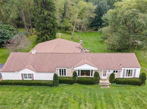 806 E Warner Road, Akron, OH 44319