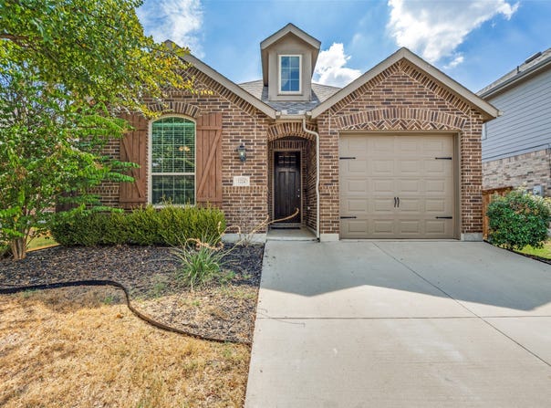 1224 Friesian Lane, Aubrey, TX 76227