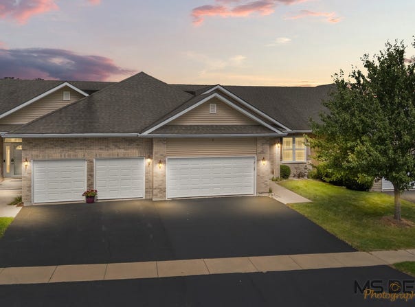 715 Winding Trail, Genoa, IL 60135