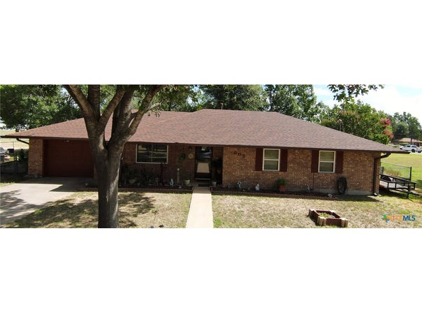 802 W 25th Street, Cameron, TX 76520